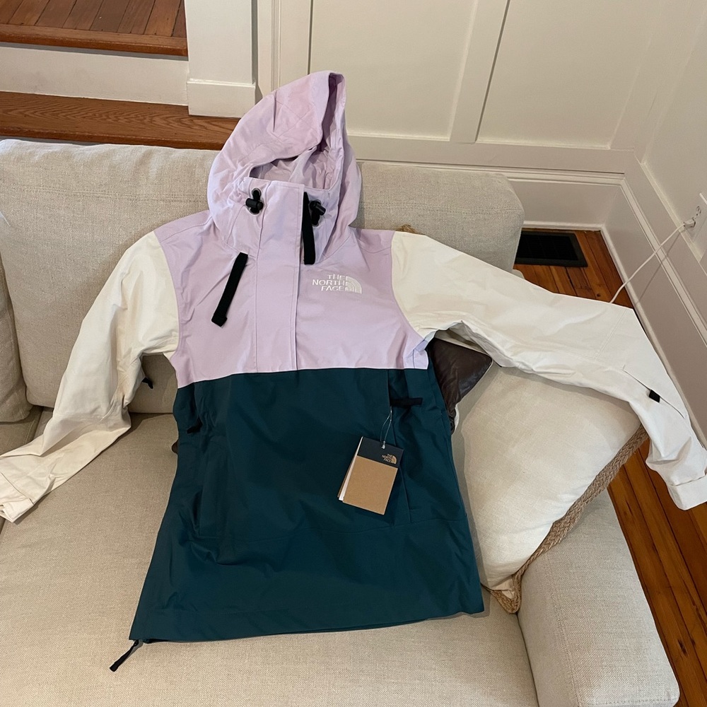 Northface Jacket size small NWT